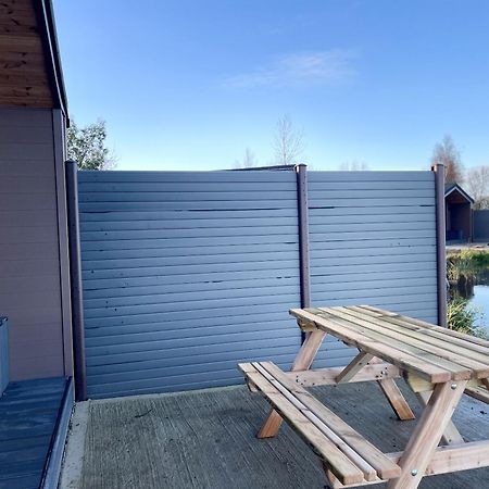 Lakeside Fishing Retreats Бостон Екстер'єр фото